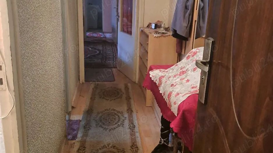 BRASADAS vinde ap cam etaj 4/4 in Micro 16. - Poză 3