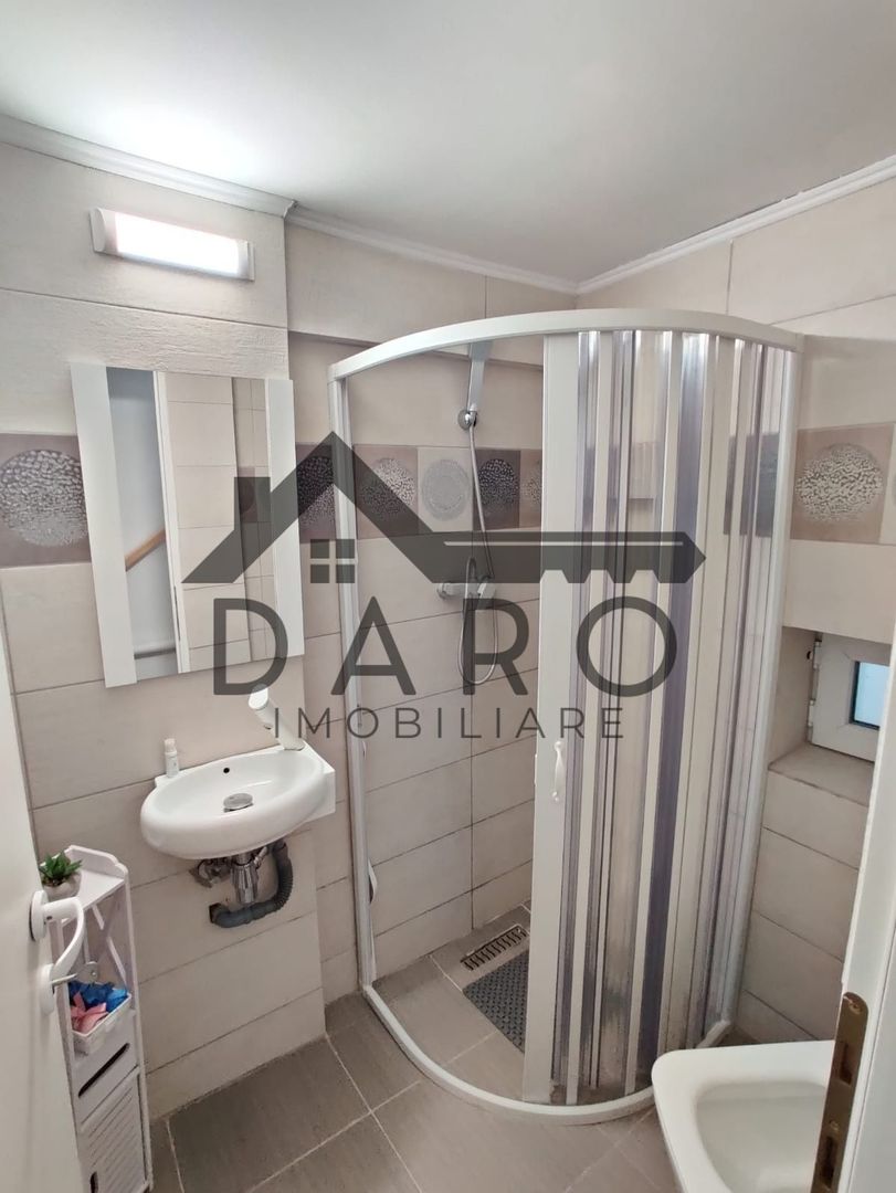 Închiriez garsoniera cu 2 camere in zona centrala ideala pentru studenți - Poză 6