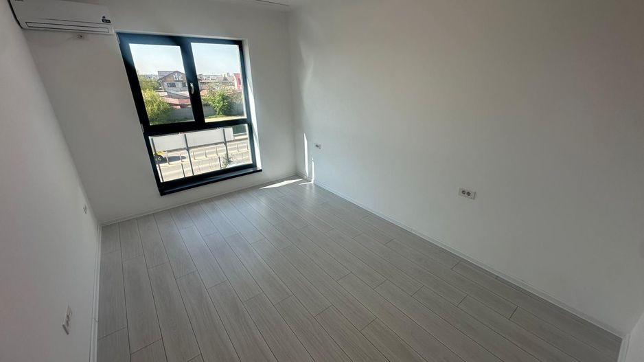 AP. 3 CAMERE- BUCATARIE INCHISA, BLOC NOU, CENTRALA PROPRIE, PARCARE - Poză 2