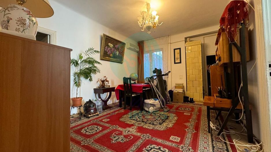 Apartament spatios cu 4 camere - Poză 2