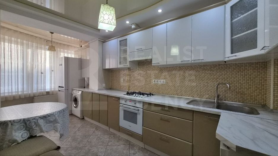 Chirie, apartament, 2 camere, Strada Trandafirilor, Tohatin - Poză 1