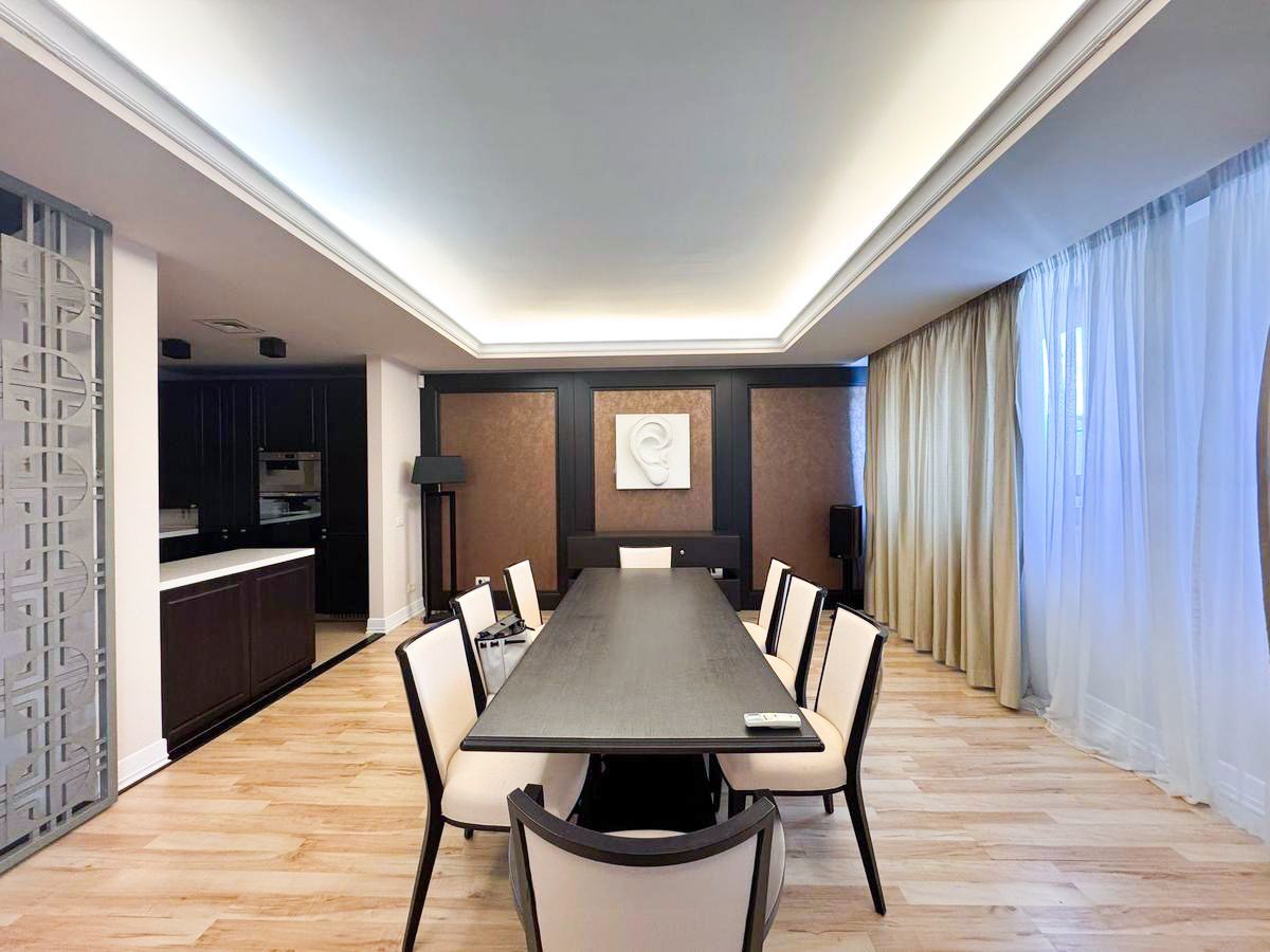 Luxury 4-Bedroom Triplex with Floating Terrace & Panoramic Views - Poză 2