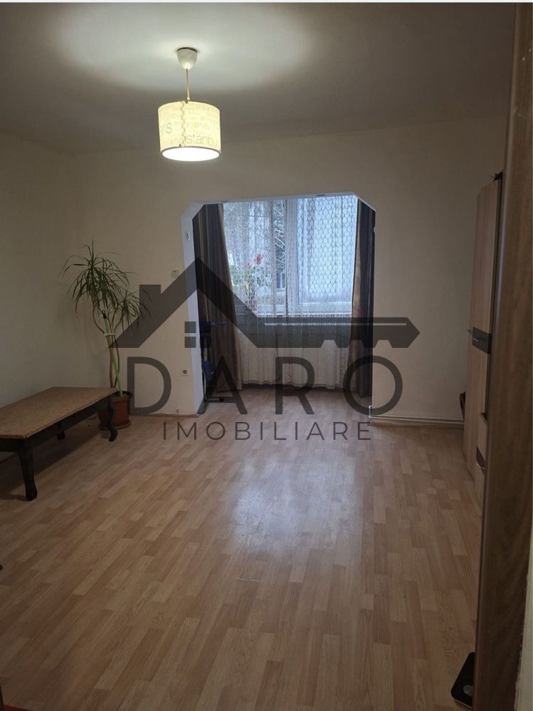 Vând apartament cu 3 camere zona Dâmbu Pietros aproape de bulevard . - Poză 7