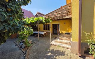 Casa cu 4 camere, 2024 mp teren, la asfalt, cu utilitati, Vintu de Jos - Poză 2