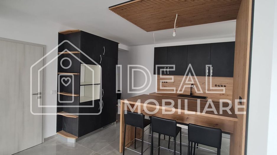 Casa tip quadruplex cu 4 camere in Calea Cisnadiei, zona Casa de Apa - Poză 1