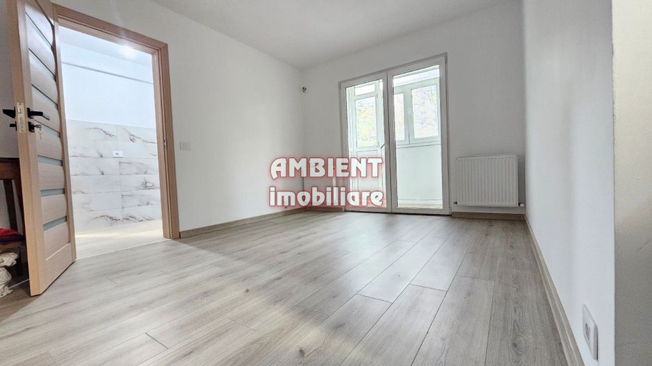 Apartament cu 2 camere, renovat total, zona Smârdan. - Poză 1