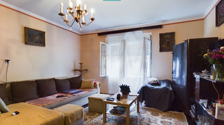 Apartament la casă cu 4 camere în Pârneava - Poză 14