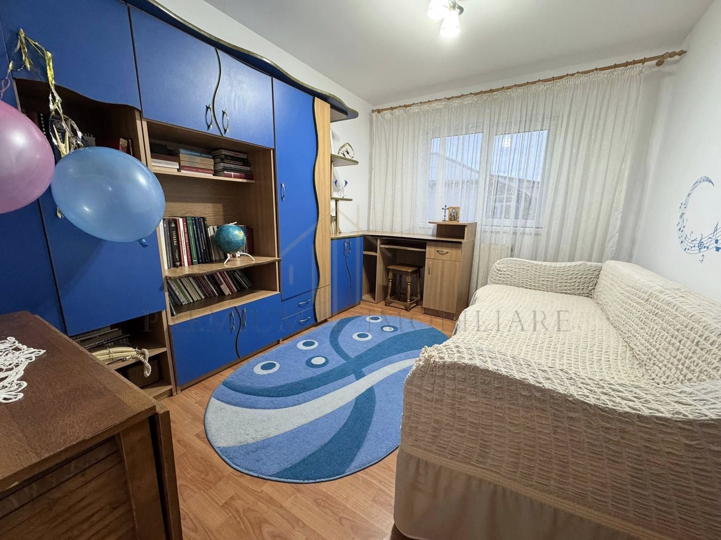 Apartament 4 Camere de vânzare în Onești - Poză 3