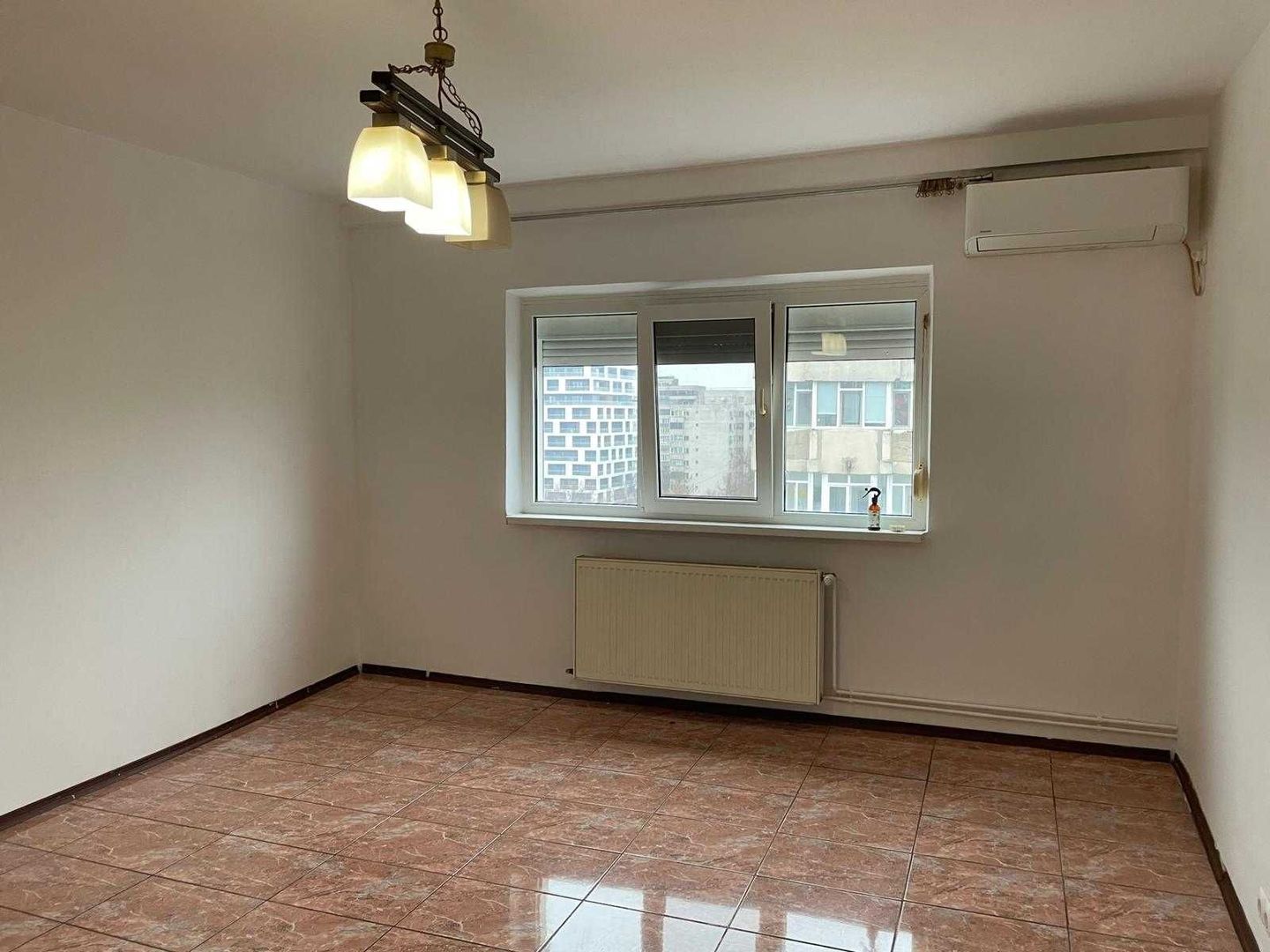 APARTAMENT RENOVAT  LUMINOS ZONA 13 SEPTEMBRIE - Poză 1