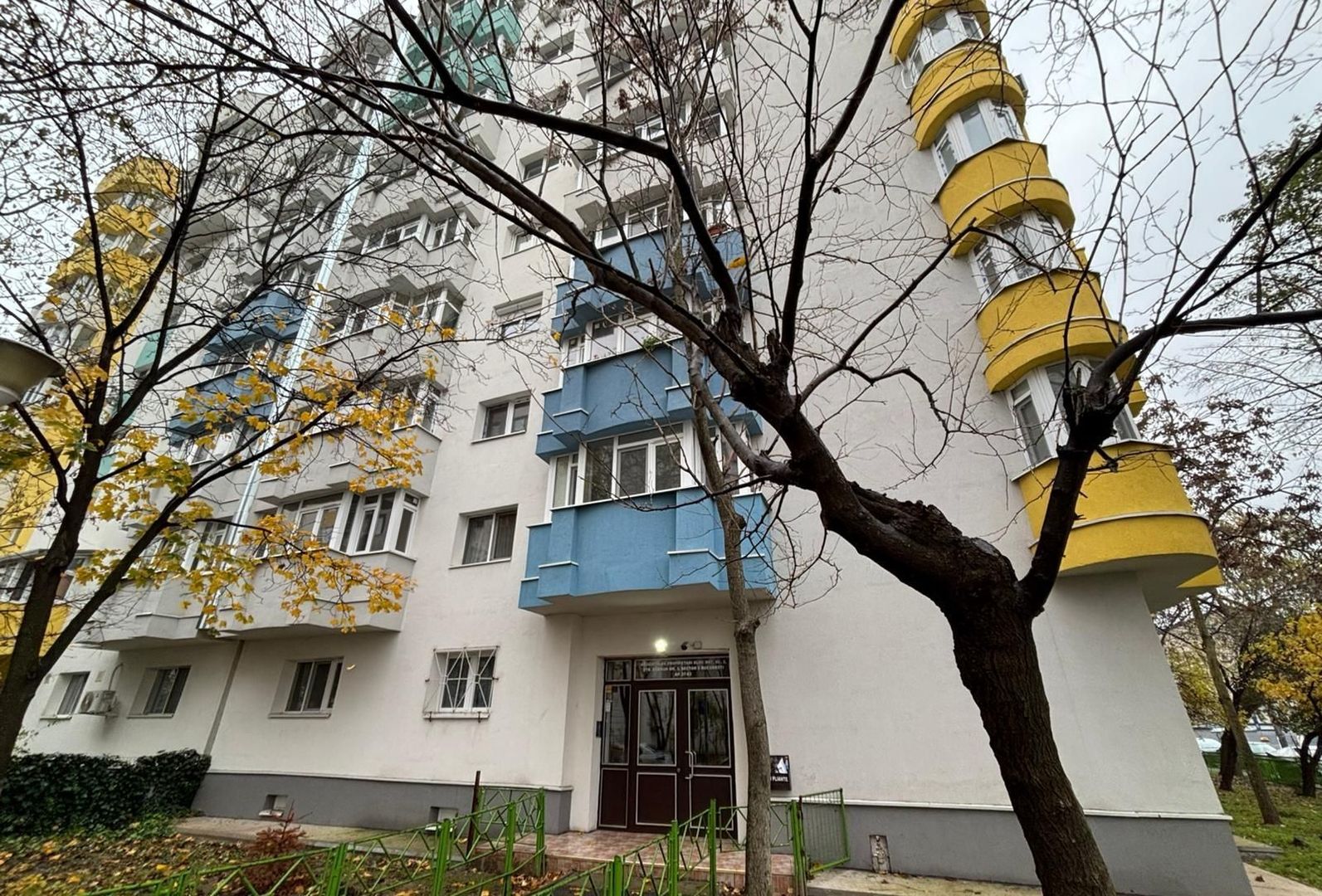 Vanzare Apartament 2 camere, 59 mp, parter, bloc reabilitat,  – Margeanului - Poză 1
