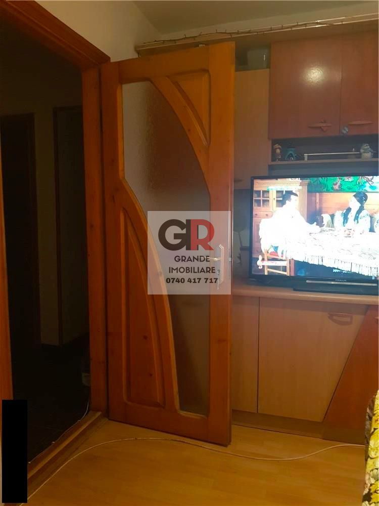 Ap la parter 4 camere, 86 mp cu centrala pe GAZ - Poză 2