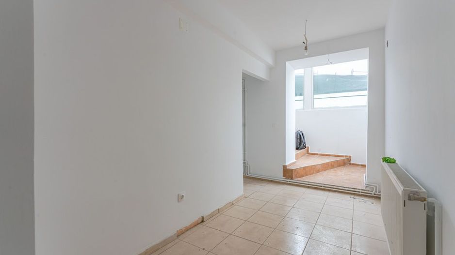 Spatiu comercial la demisol cu acces direct din strada - Poză 10