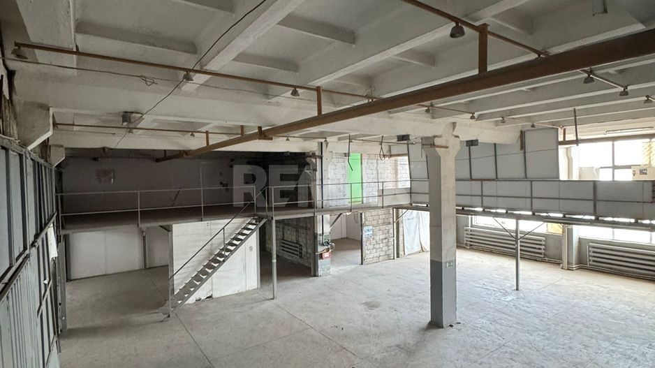 Spațiu comercial versatil în zona centrală - Poză 21