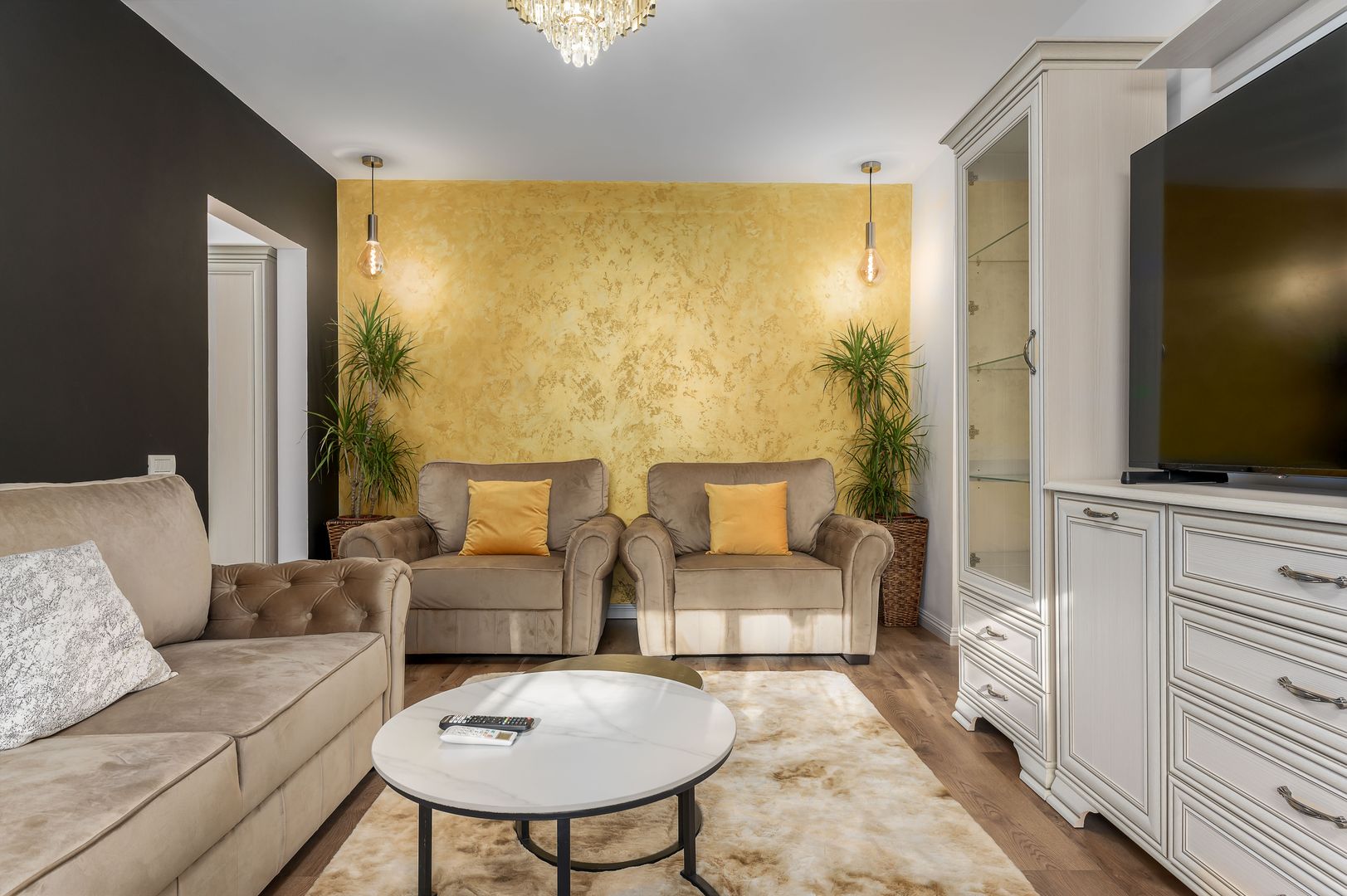 Apartament 2 camere, renovat premium - Poză 1