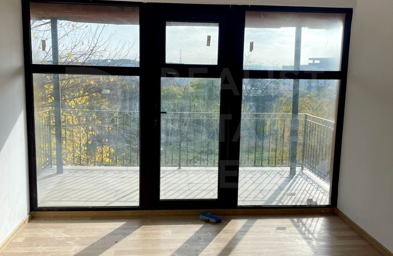 De vânzare – Clădire impresionantă, 11 camere, 9 dormitoare, Păcurari - Poză 31