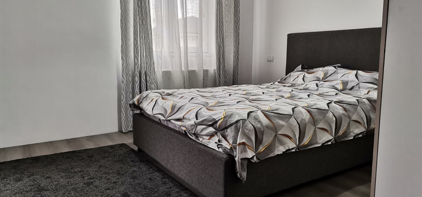 OCAZIE - Casă indiviuală modernă cu teren generos în Dumbrăvița (Cora) - Poză 11