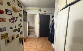 Apartament 2 camere Decomandat 1 Mai zona Pelendava et 1/4 - Poză 3