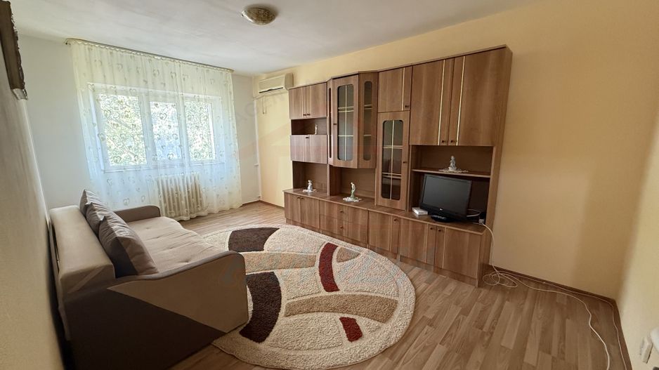 🏛️ De închiriat 2 camere, Micro 20, 350 euro/luna - Poză 2