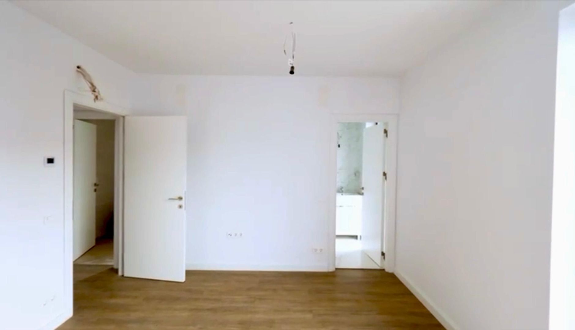 Vila noua 4 camere - zona de Nord - Poză 3