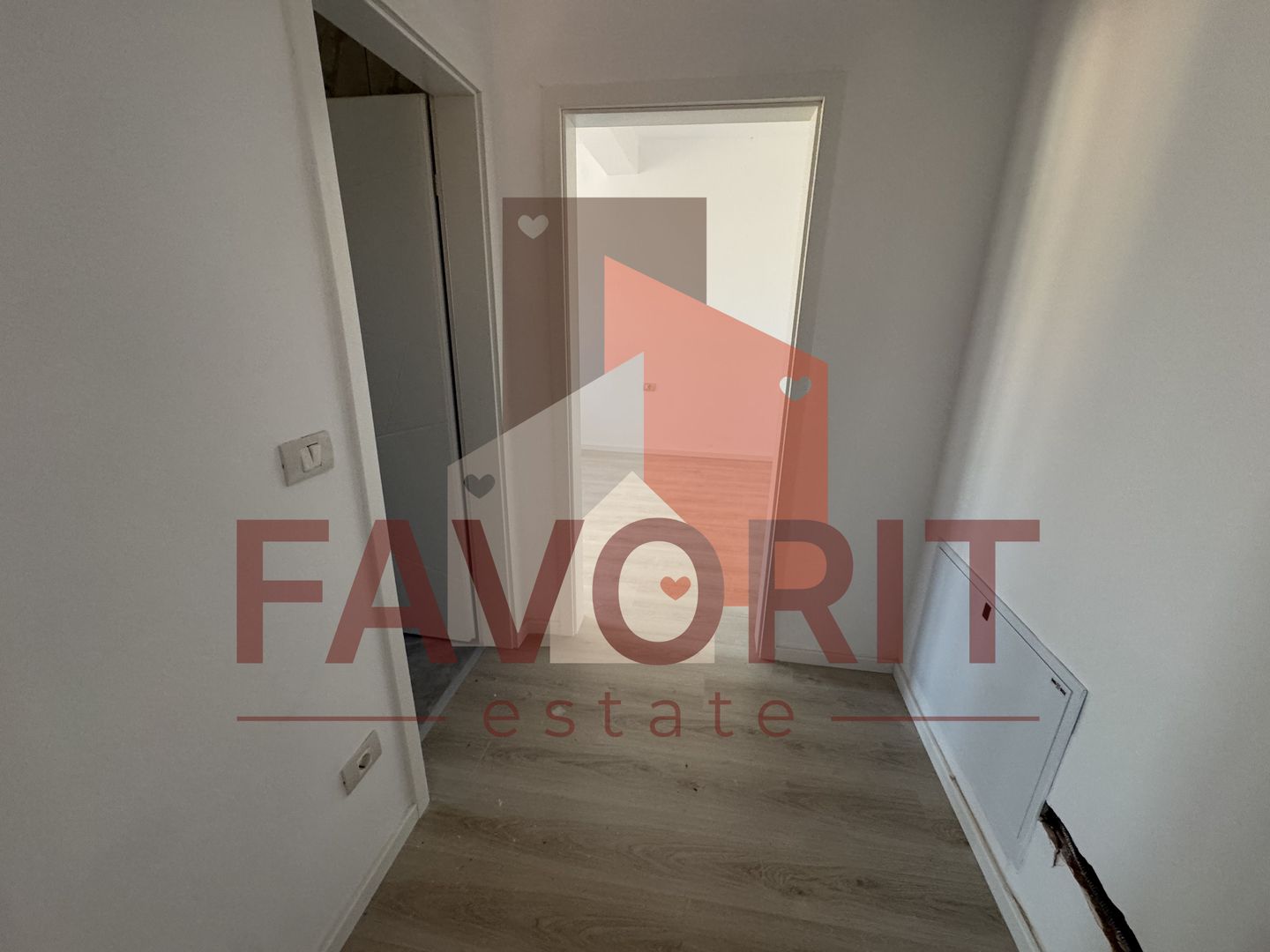 Apartament pe 2 nivele. In spate la LIDL Giroc. Pret excelent. - Poză 5