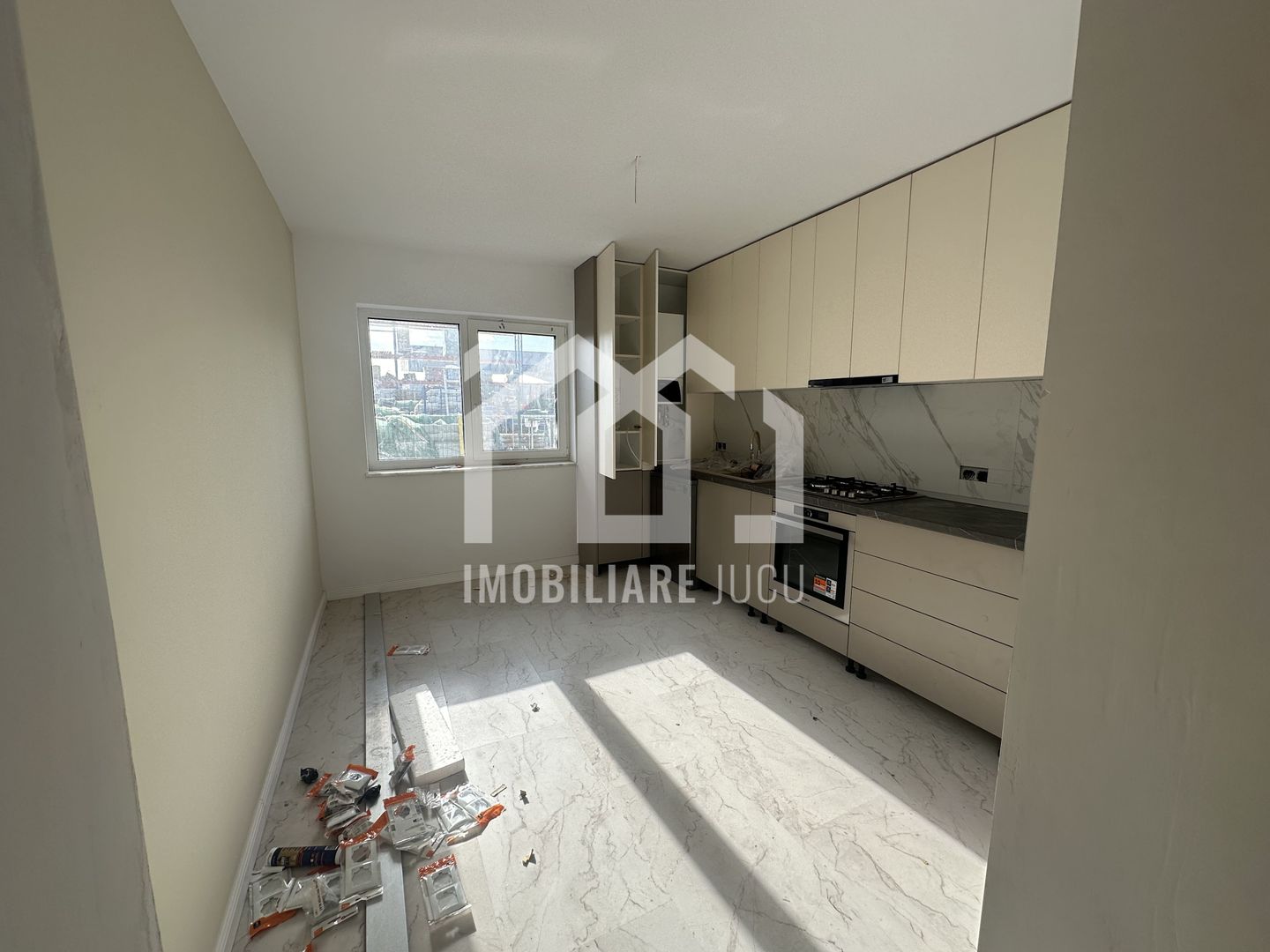 Casă individuală finisată, curte 780 mp – Jucu de Mijloc - Poză 6
