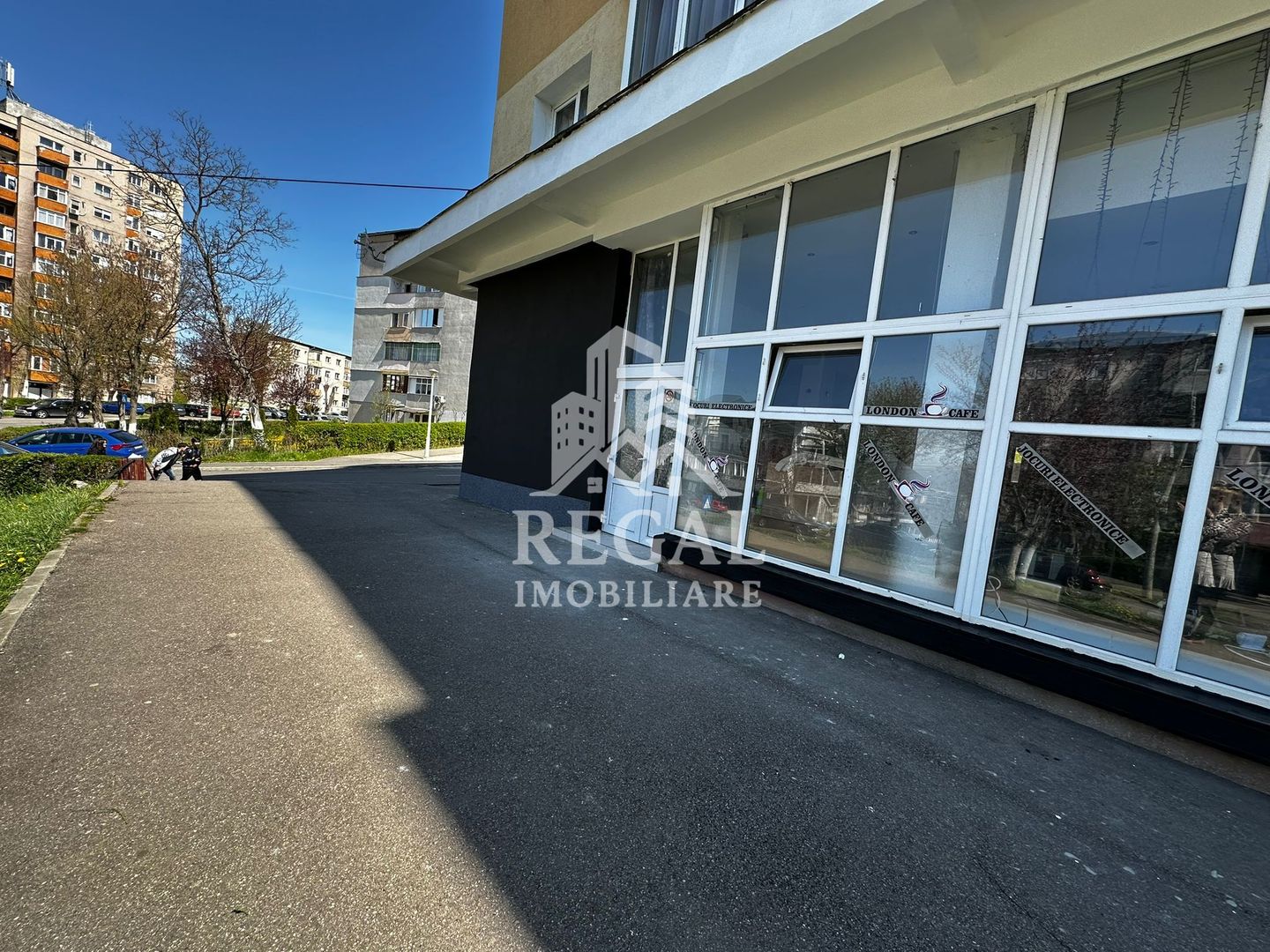 Spațiu comercial de vânzare sau închiriere – zona Parângul, 124 mp - Poză 1