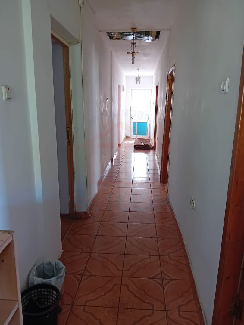 PROPRIETATE P+P1 CU 10 CAMERE – DE ÎNCHIRIAT SAU DE VÂNZARE - Poză 5