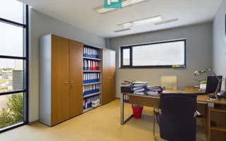 Spațiu comercial modern cu parcare proprie - Poză 14