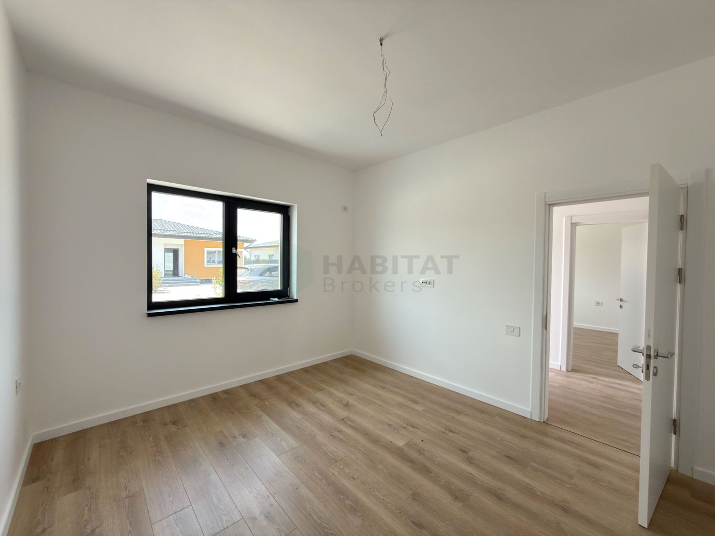 Casa 4 camere pe parter-Tunari | Teren 400 mp - Poză 8