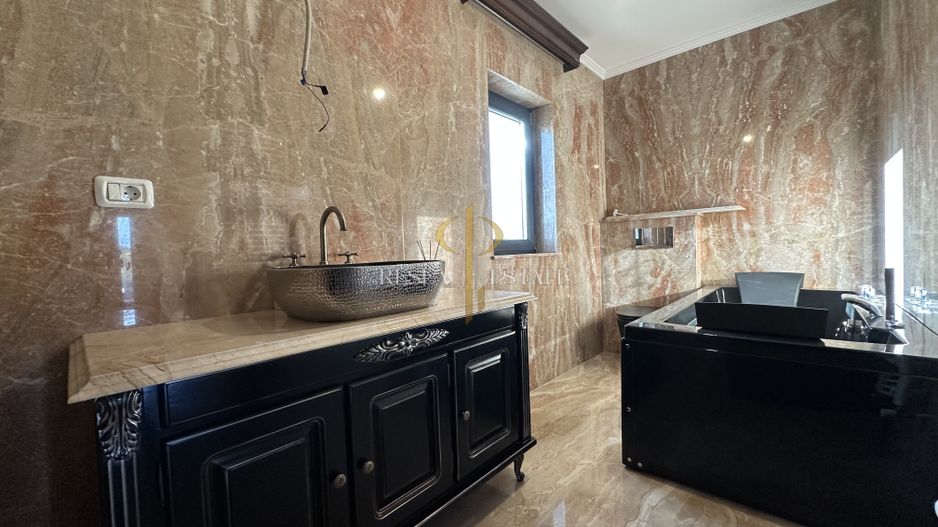 Casă individuală de închiriat în Ghiroda | Piscină- saună - Poză 11