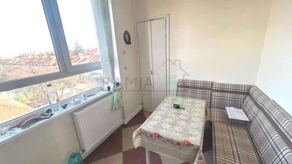 Apartament 2 camere decomandat Tractorul etaj 3 centrală termică nouă - Poză 5