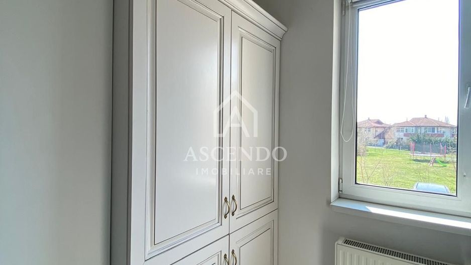 Apartament 3 camere, 2 bai premium mobilat lux , cu parcare inclusă - Poză 11