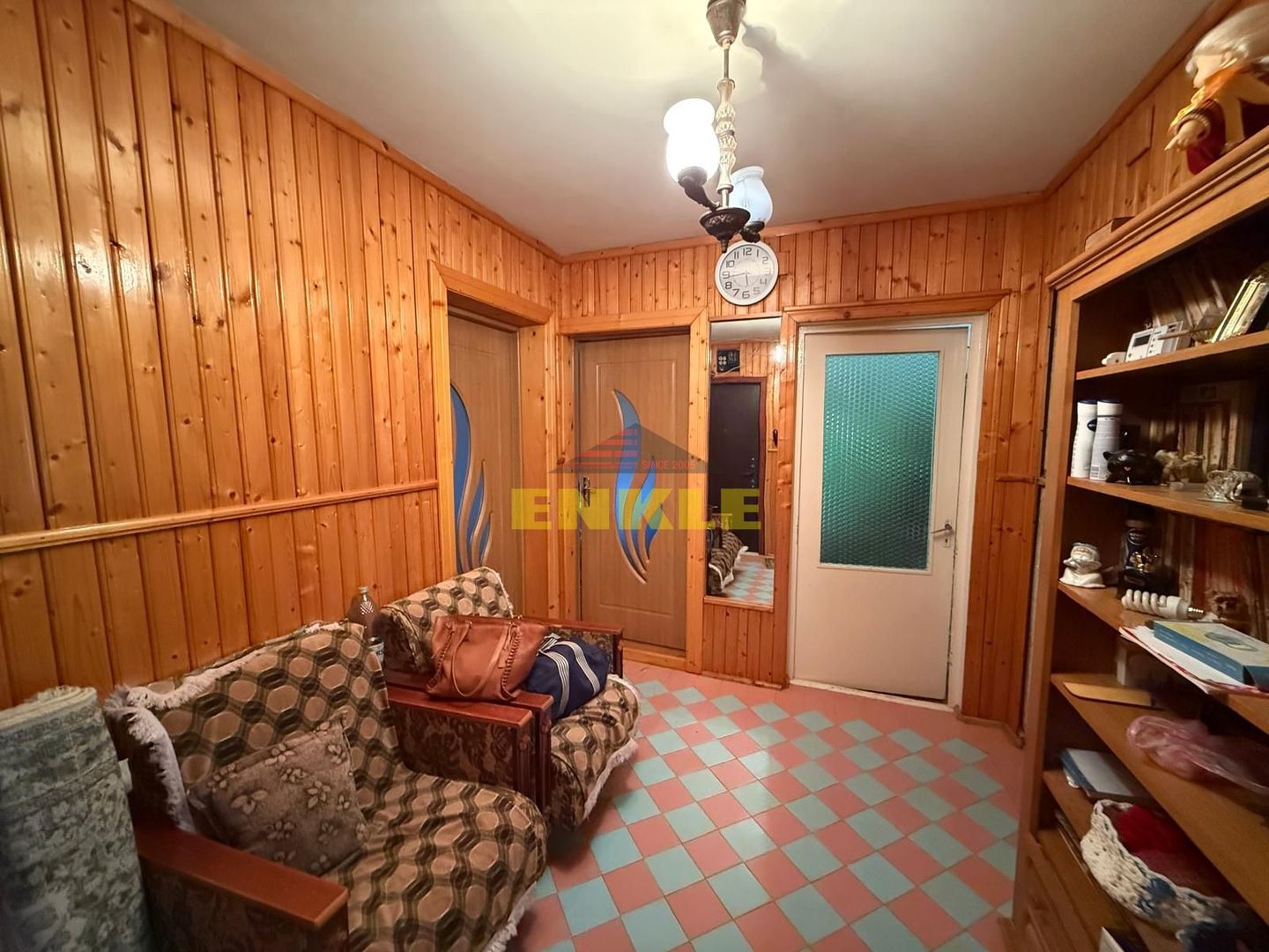 De vânzare apartament cu  3 camere, decomandat, zona Primaverii - Poză 1