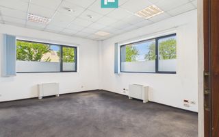 Birou compact în zonă excelentă - Poză 2