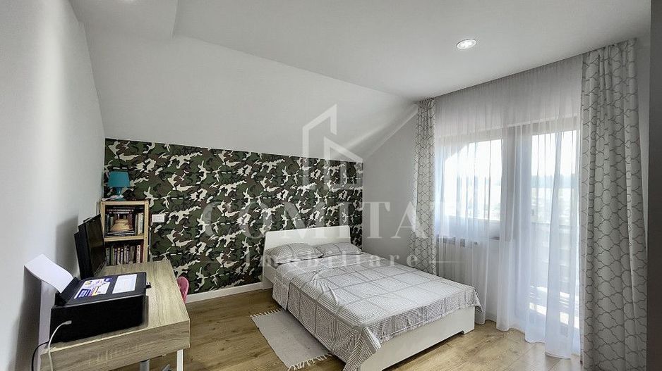 Casă cochetă cu teren generos și panoramă Chinteni - Poză 14