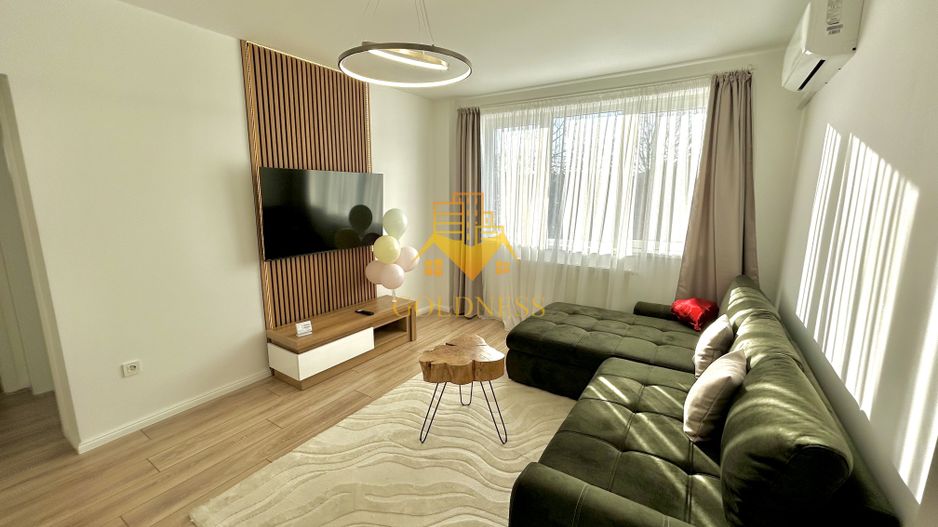 2 camere semidecomandate, Prima Inchiriere, Hotel Royal Gheorgheni - Poză 1