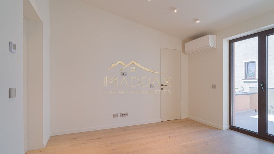 Vila Unica Noua cu 8 camere *300mp* /fotovoltaice si pompa cladura// Dorobanti - Poză 11