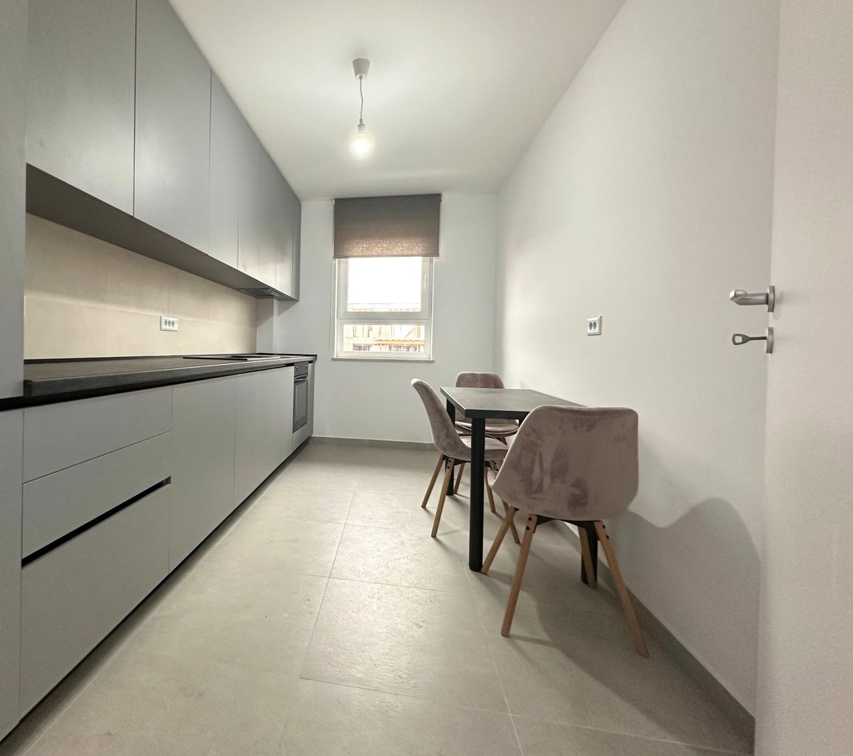 Apartament modern cu 3 camere în zona Coresi ROKMAN confort și exclusivitate - Poză 21