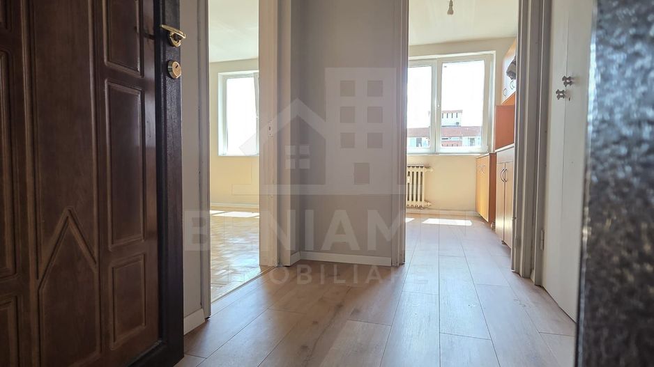 2 Camere-52mp-Balcon-Lift Nou-Anvelopat-Zona-Garii-Renovat - Poză 5