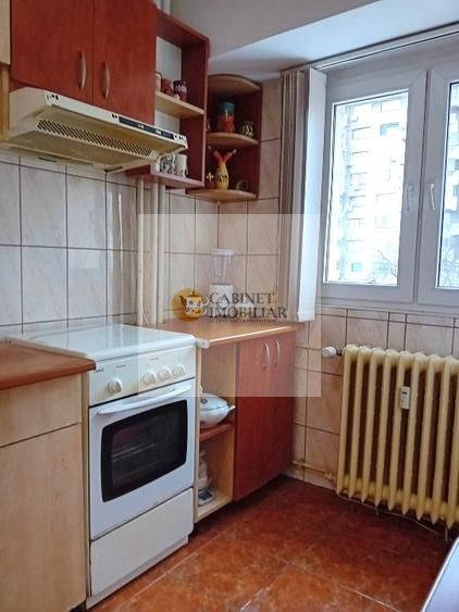 4 Camere - 100MP | Creditabil | 2/10 | 2 Bai | 1979 | Piata Gorjului - Poză 6