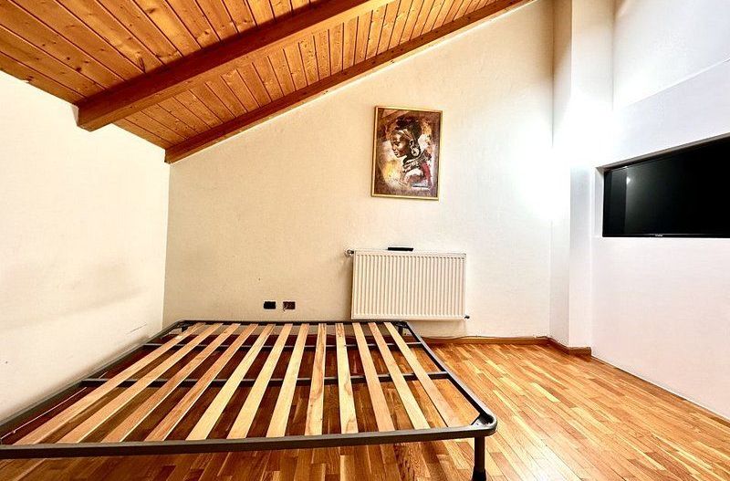 Apartament în Piața Unirii - renovat - mobilat și utilat - Poză 25