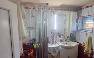 🌿 Casă cu teren 620 mp – Romanești | Liniște, acces excelent, potențial mare - Poză 8