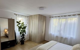 Apartament cu 3 camere în curte privată, zona Vivo. - Poză 2