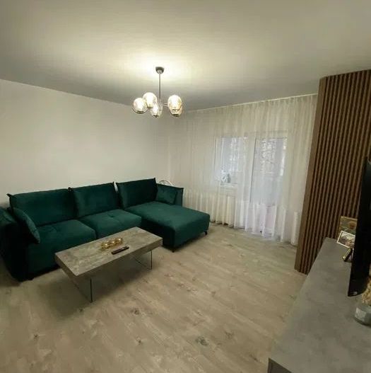 Apartament modern cu 3 camere cu centrala proprie, Teiul Doamnei - Poză 1