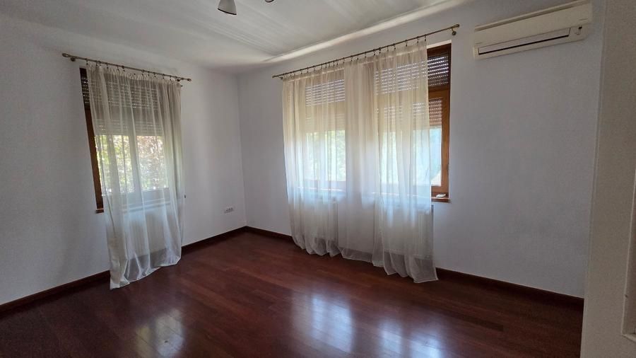 Apartament in vila Pangratti // Televiziune - RIMO — fotografia 3