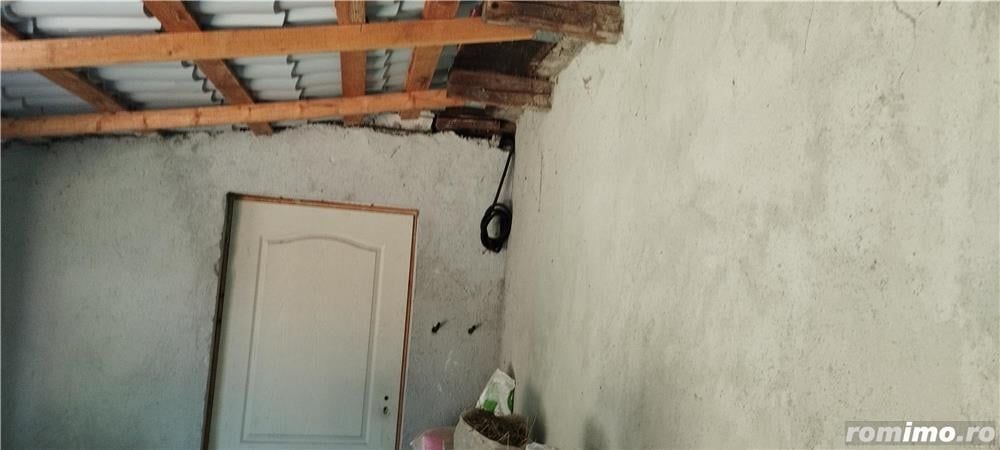 Casă cu teren și front stradal generos - Poză 6