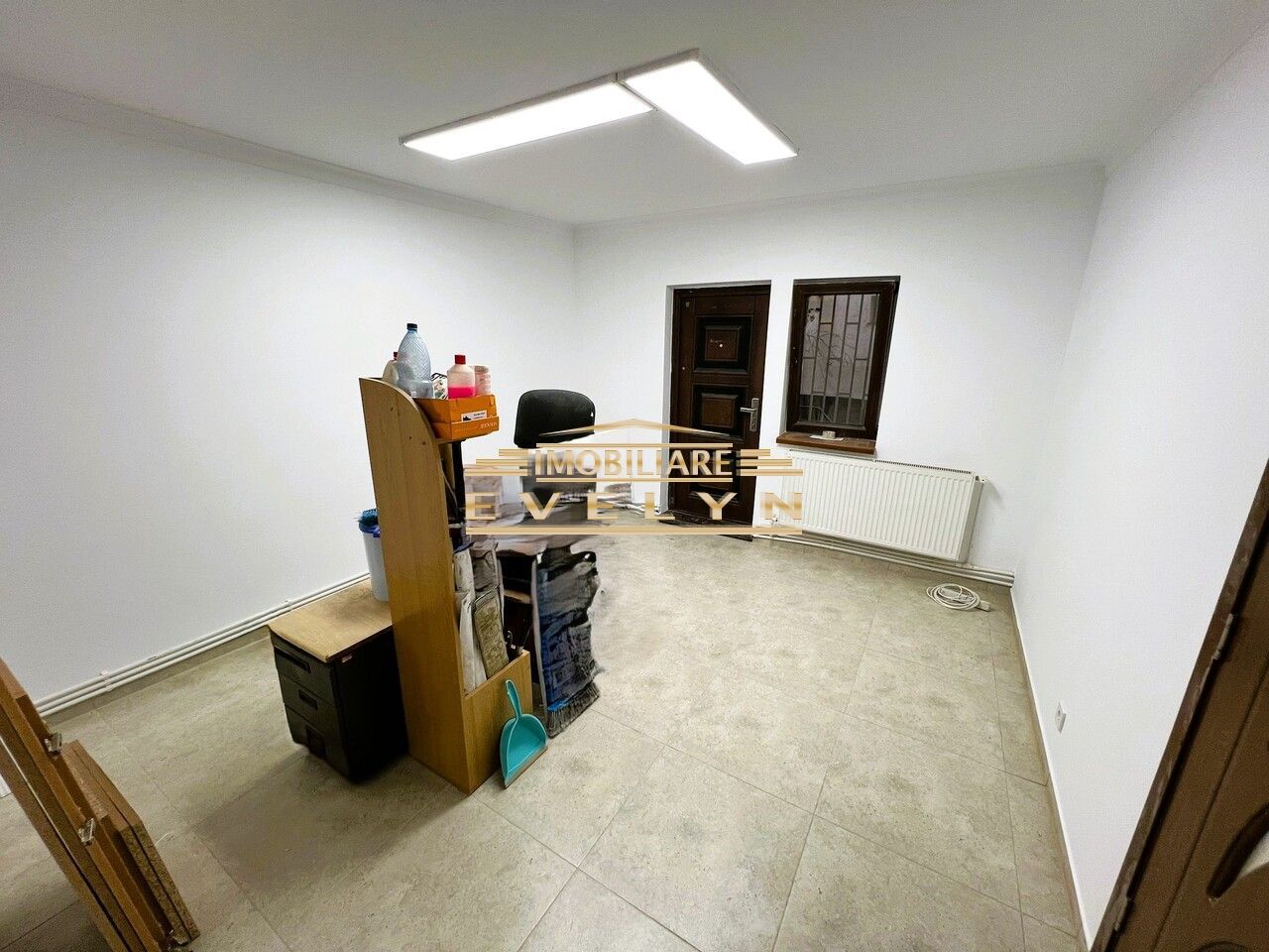 De Inchiriat spatiu comercial, zona Calea Nationala ( Scoala Nr. 11 ), pret 400 euro negociabil - Poză 3