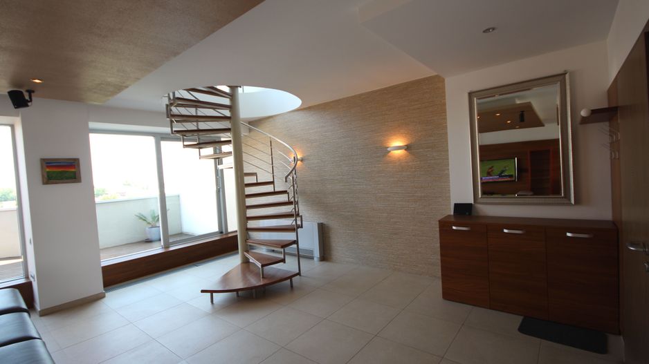 Penthouse de vanzare cu terase de - Poză 3
