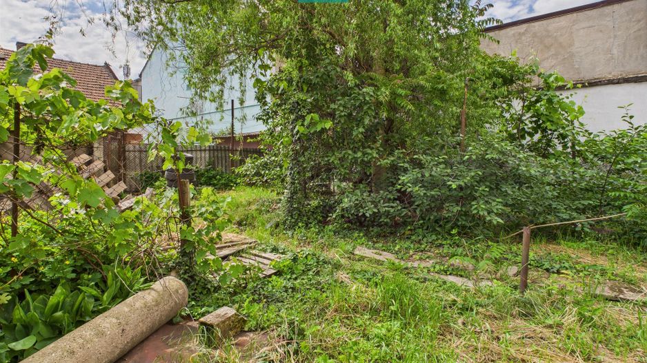 Casă cu 3 camere pentru investiții în Grădiște - Poză 12