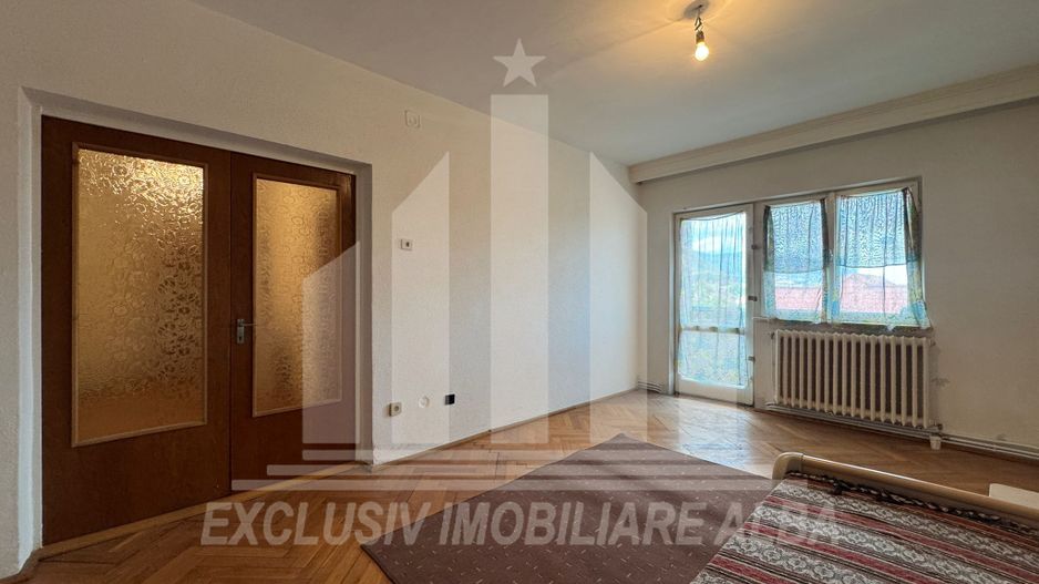 Apartament cu 3 camere decomandate, 2 bai, garaj, Caroline - Poză 1